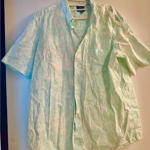 George Tops - Poshmark Listing: George XL Short-Sleeve Button-Up Shirts  $5 each